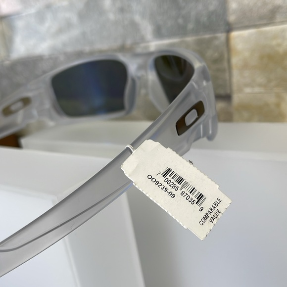 Oakley Crankshaft 60mm Polarized Sunglasses - Picture 10 of 16